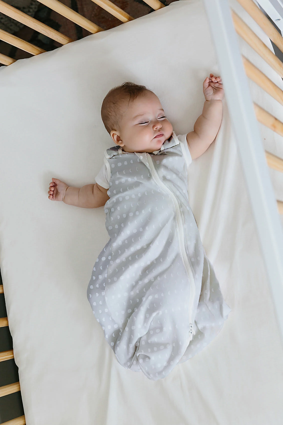 Ergobaby Babyschlafsack Classic Sleep Bag (0-6 S) 2.5 TOG Winter - Moon Phase 2 Ergobaby Babyschlafsack Classic Sleep Bag (0-6 S) 2.5 TOG Winter - Moon Phase – Bild 2