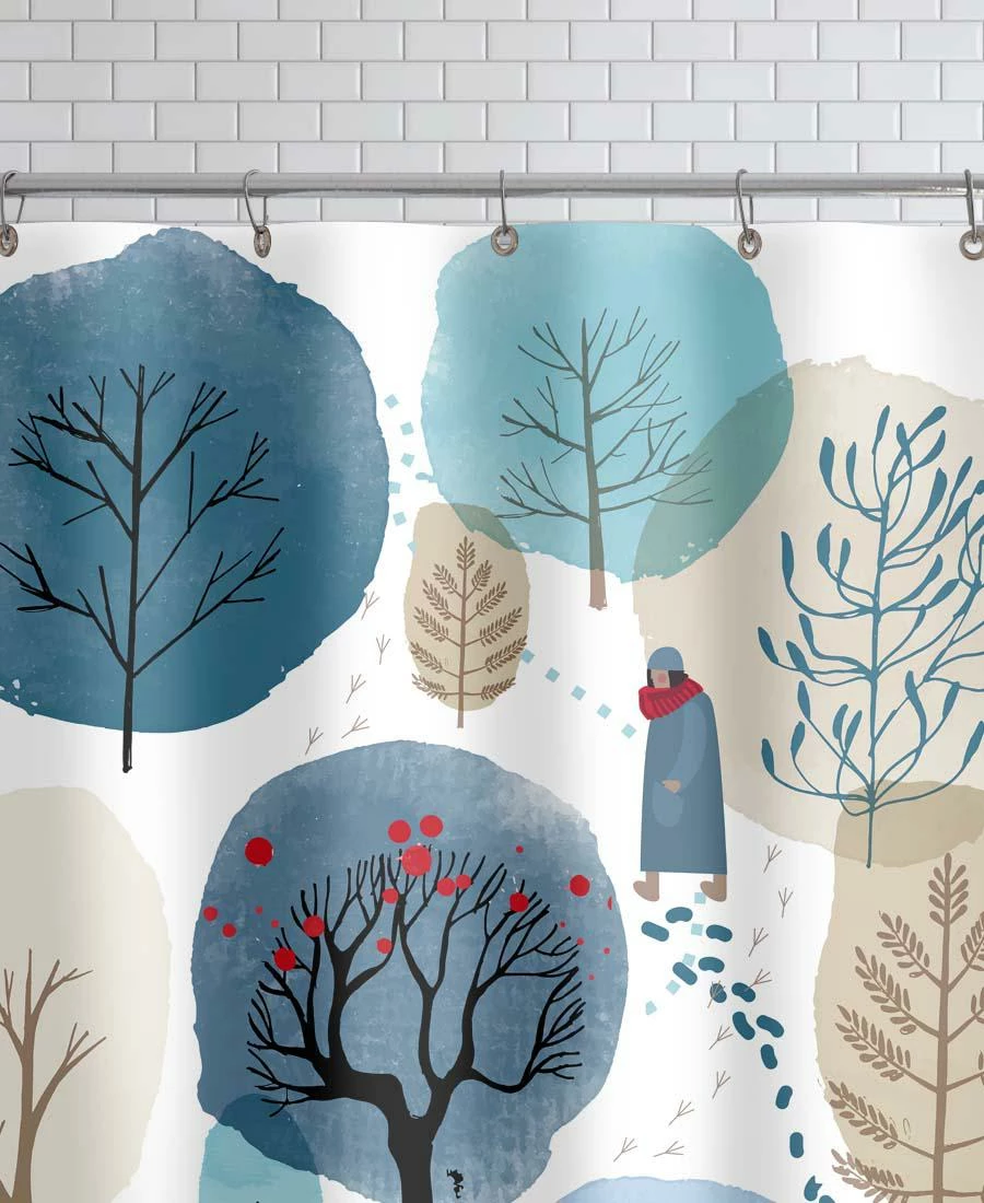 Juniqe Duschvorhang "Winter Forest" In Blau & Grün 2 Juniqe Duschvorhang "Winter Forest" In Blau & Grün – Bild 2