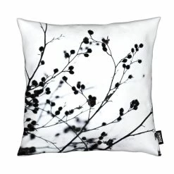Juniqe Kissen "Winter Silhouettes 1" In Schwarz & Weiß