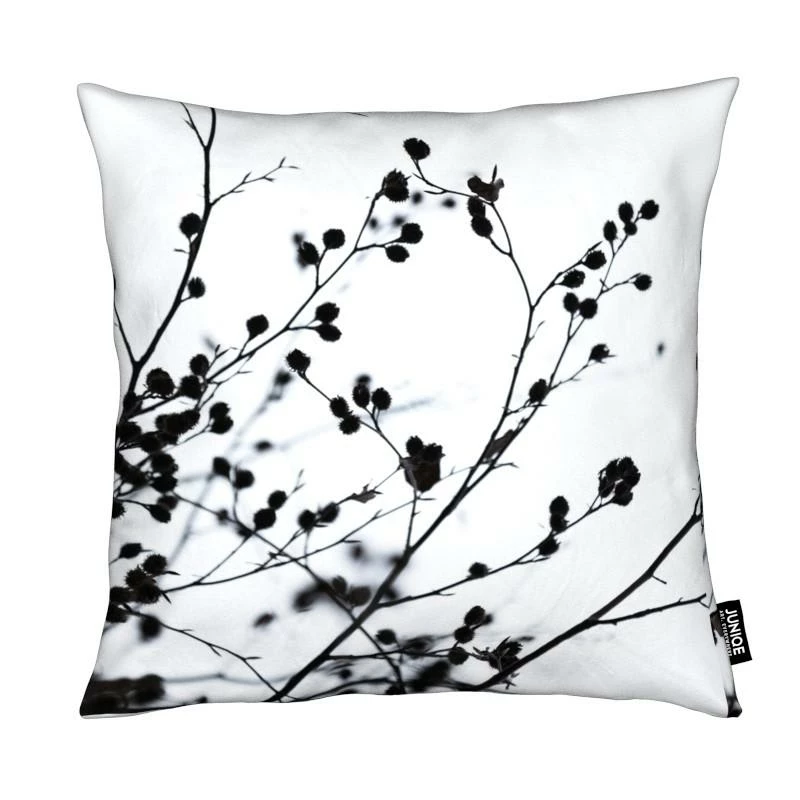 Juniqe Kissen "Winter Silhouettes 1" In Schwarz & Weiß 1 Juniqe Kissen "Winter Silhouettes 1" In Schwarz & Weiß