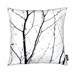 Juniqe Kissen "Winter Silhouettes 3" In Schwarz & Weiß