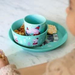 Koziol ORGANIC CONNECT PEPPA PIG WINTER WONDERLAND - Kleiner Teller + Schale + Becher In Organi 7 Koziol ORGANIC CONNECT PEPPA PIG WINTER WONDERLAND - Kleiner Teller + Schale + Becher In Organi -JYOKO-Shop koziol organic connect peppa pig winter wonderland kleiner teller schale becher in organi 3